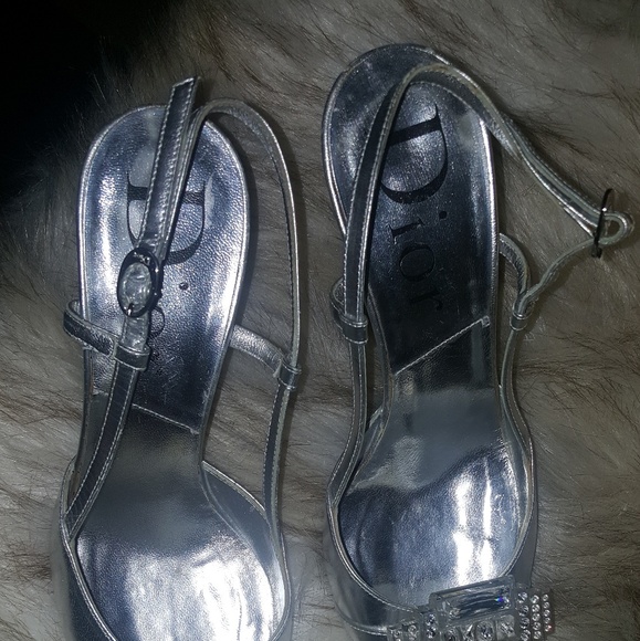 shoes - Picture 3 of 4